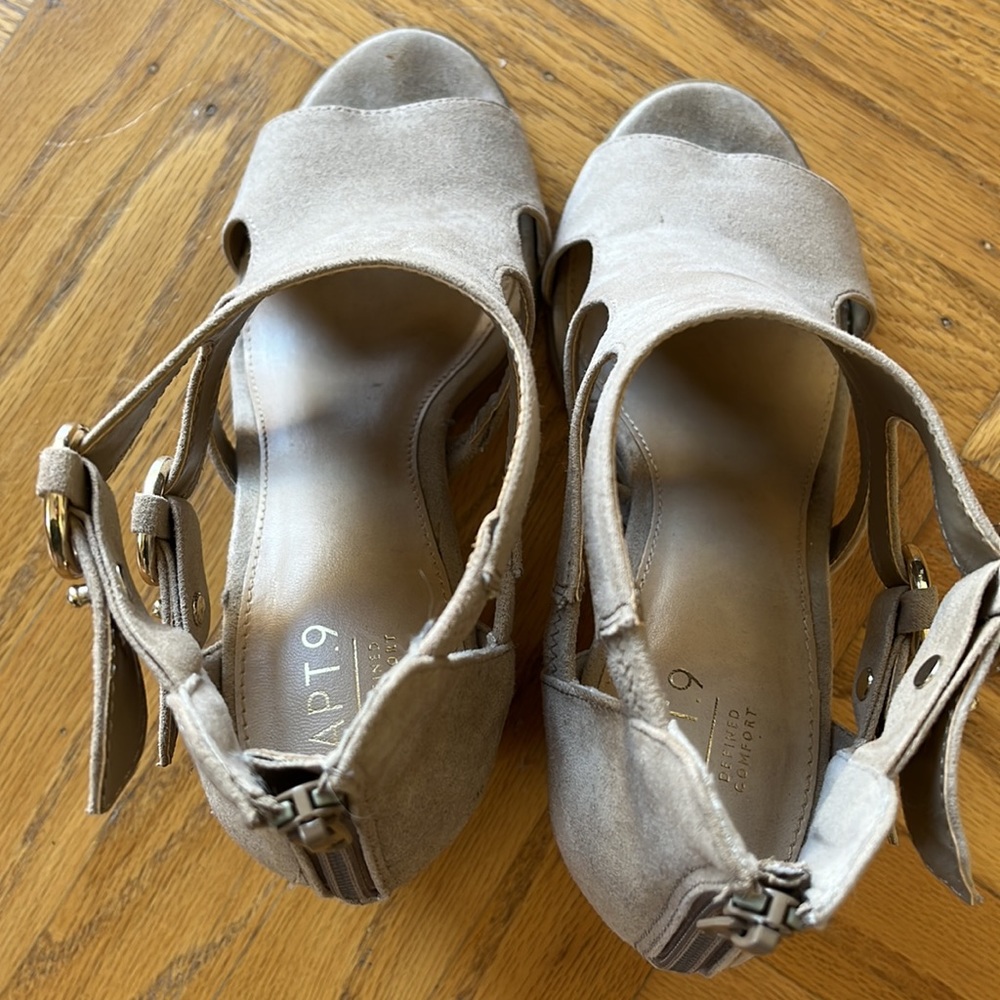 Chunky Heel Sandals - Picture 4 of 4